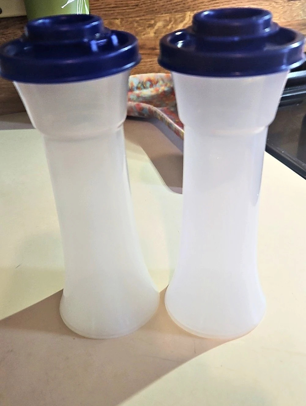 Tupperware Large Hourglass Salt and Pepper Shakers White & Blue